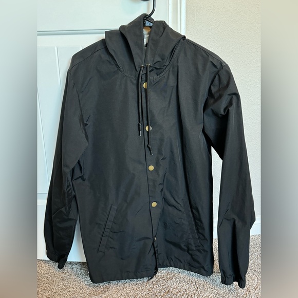 Independent Men’s Button-Down Wind Breaker (MEDIUM) - Picture 1 of 5